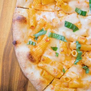 Baked Ziti Pizza